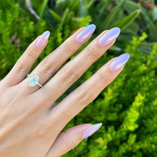 hailey bieber nails